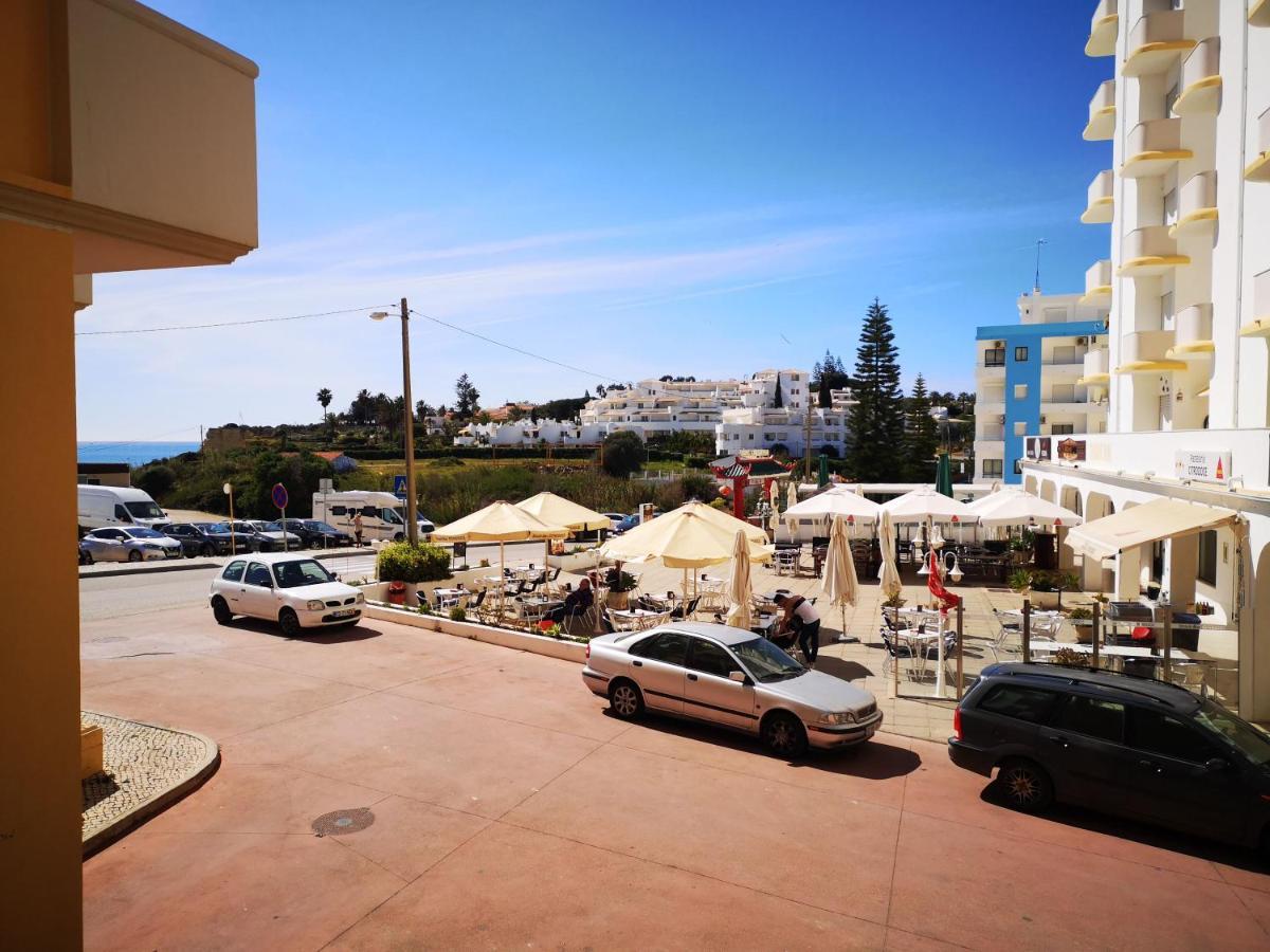 Armacao De Pera Praia Mar Sol Exteriör bild