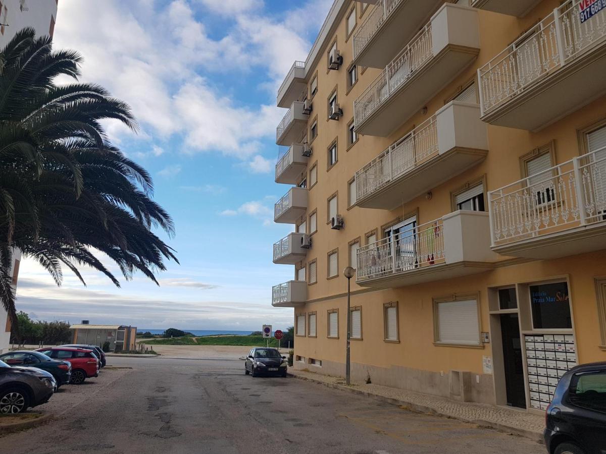 Armacao De Pera Praia Mar Sol Exteriör bild