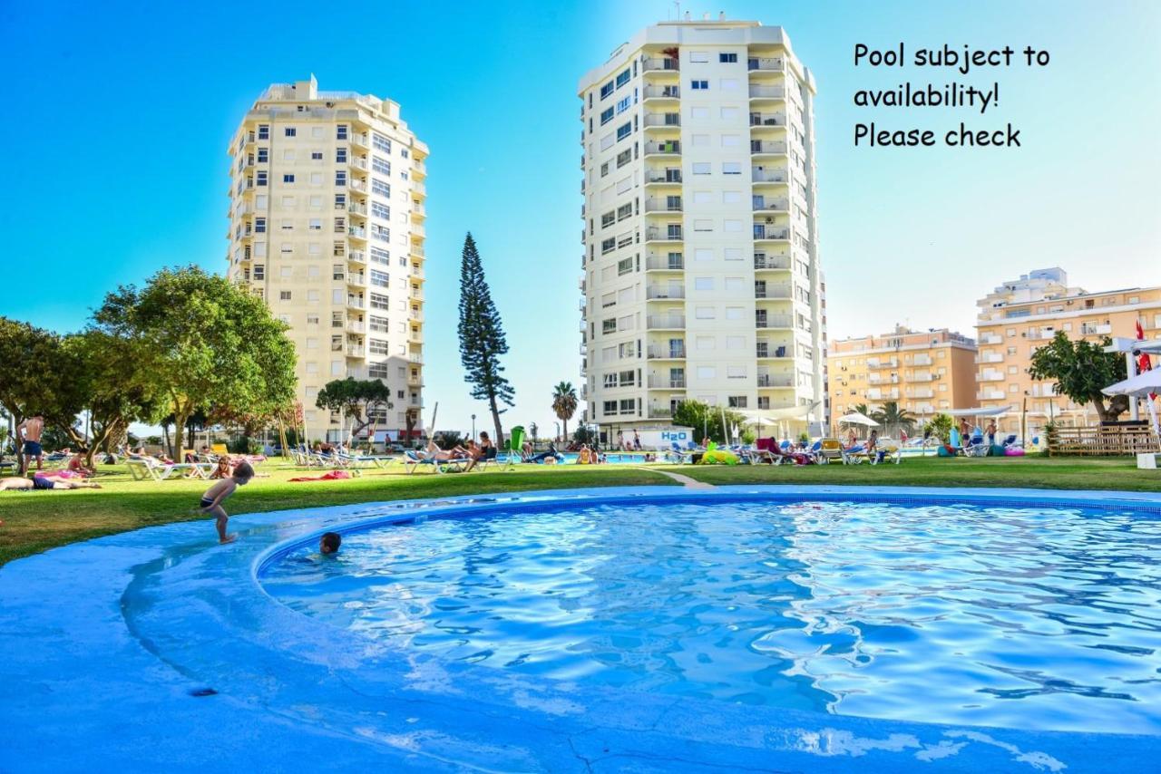 Armacao De Pera Praia Mar Sol Exteriör bild